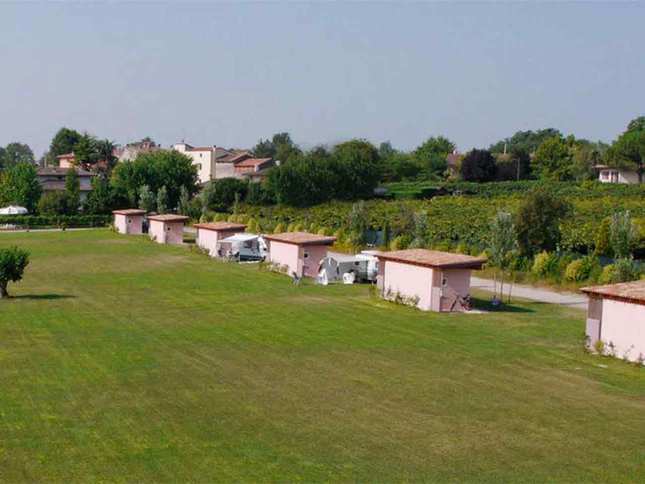 Veneto in Camper, i campeggi da non perdere: l’Agricamping Borghetto a Borghetto di Valeggio sul Mincio (VR).