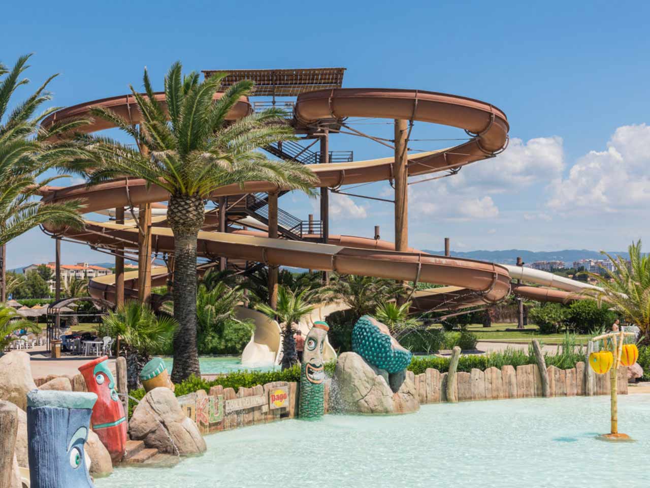 Una delle attrazioni dell'Acqua Village di Cecina (LI).