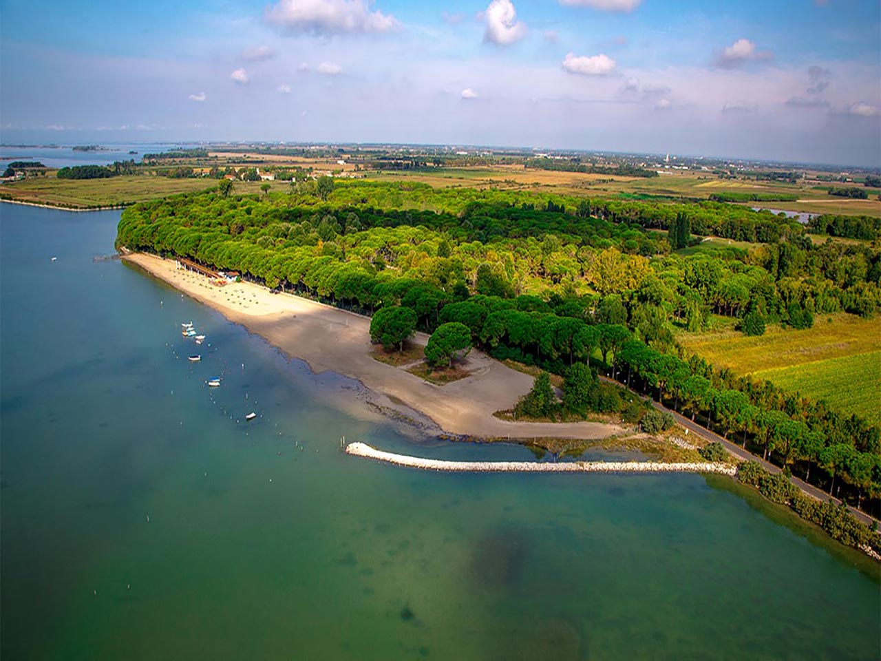 Il Belvedere Pineta Camping Village a Grado (UD), uno dei migliori campeggi in Friuli Venezia Giulia.