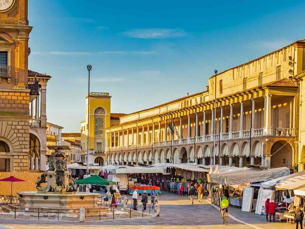 Palazzo Manfredi a Faenza, la meta del viaggio a Faenza in camper proposto dal PLEINAIRCLUB.