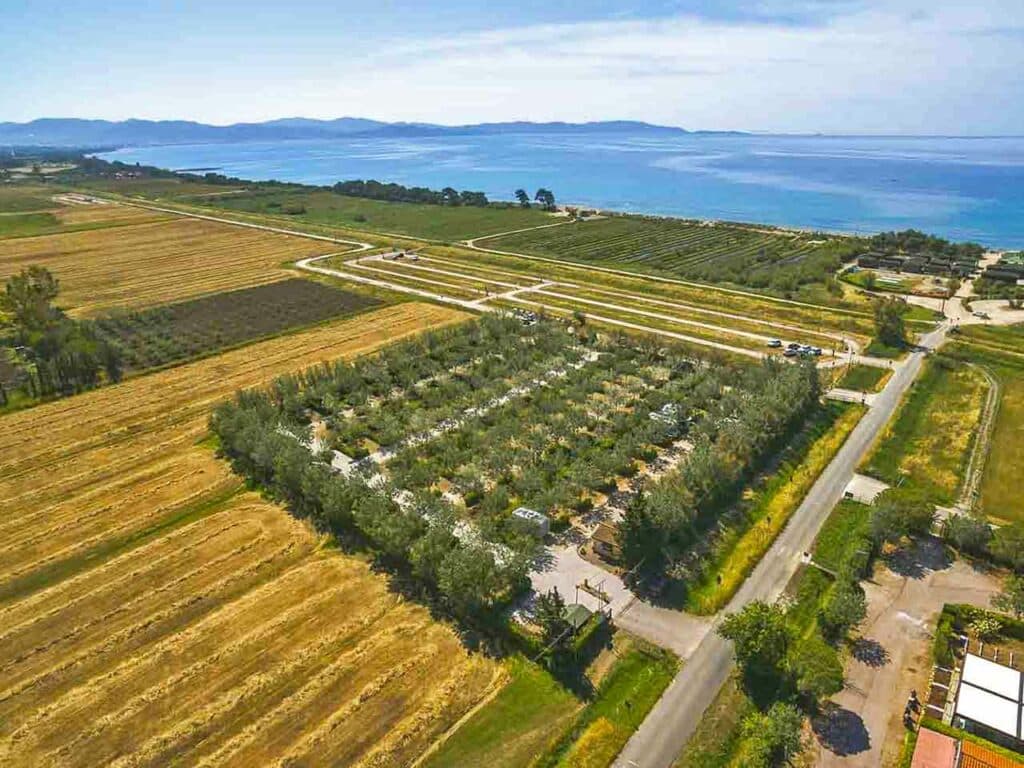 Veduta aerea di Camperoasi, una delle aree di sosta camper al mare in Toscana che offrono sconti agli iscritti al PLEINAIRCLUB.