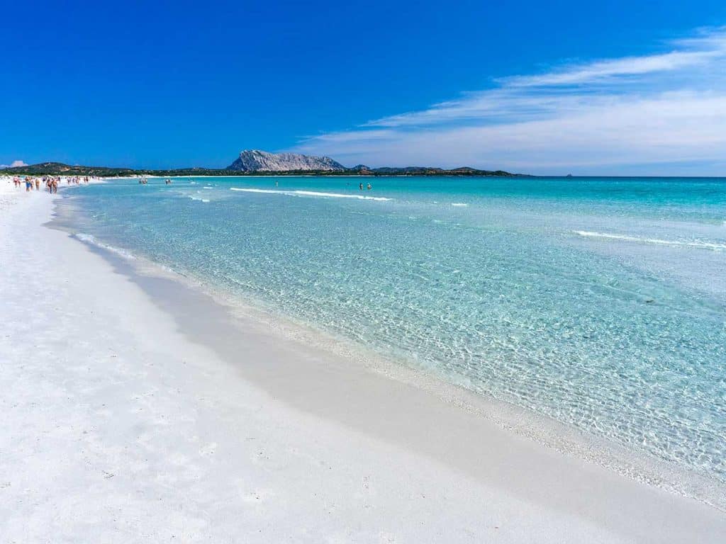 Sardegna in camper dalla Gallura all'Ogliastra: la spiaggia La Cinta a San Teodoro.