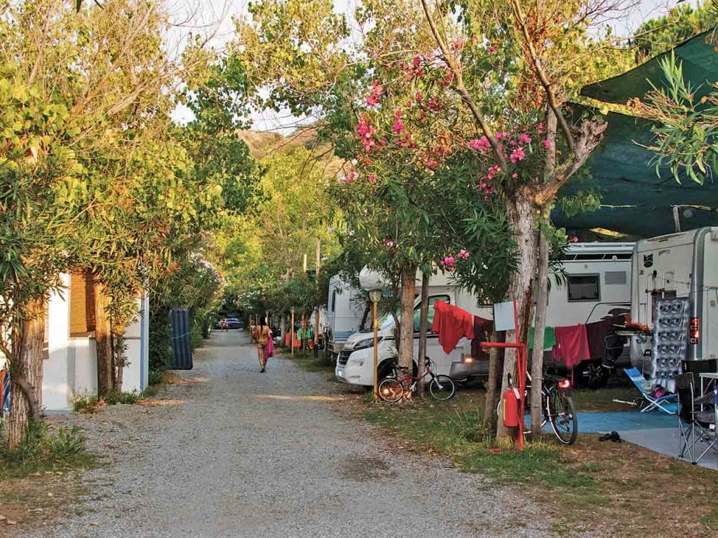 Le piazzole del campeggio.