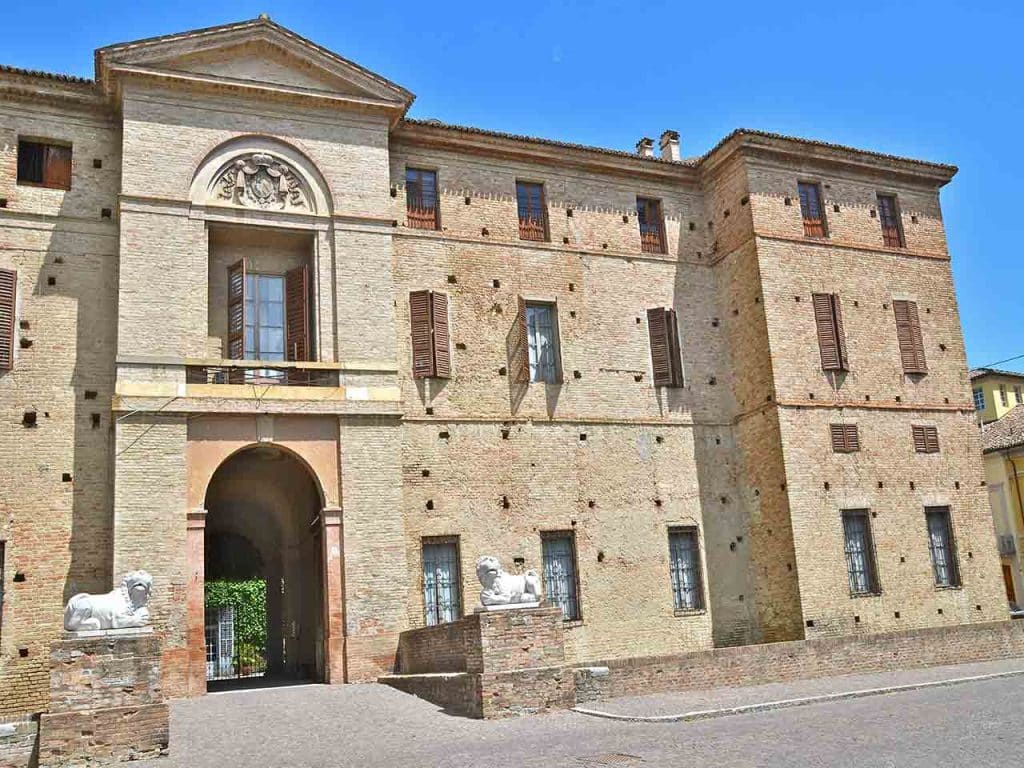 Weekend a Parma e dintorni in camper: la Rocca Meli Lupi a Soragna.