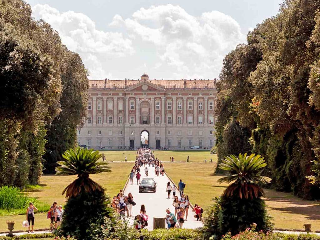 Il Palazzo Reale, uno dei luoghi da visitare nel viaggio in Campania in camper a Caserta e dintorni suggerito dal PLEINAIRCLUB.