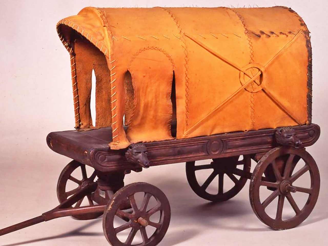Ricostruzione della carruca dormitoria - Trainato da cavalli: il primo camper della storia