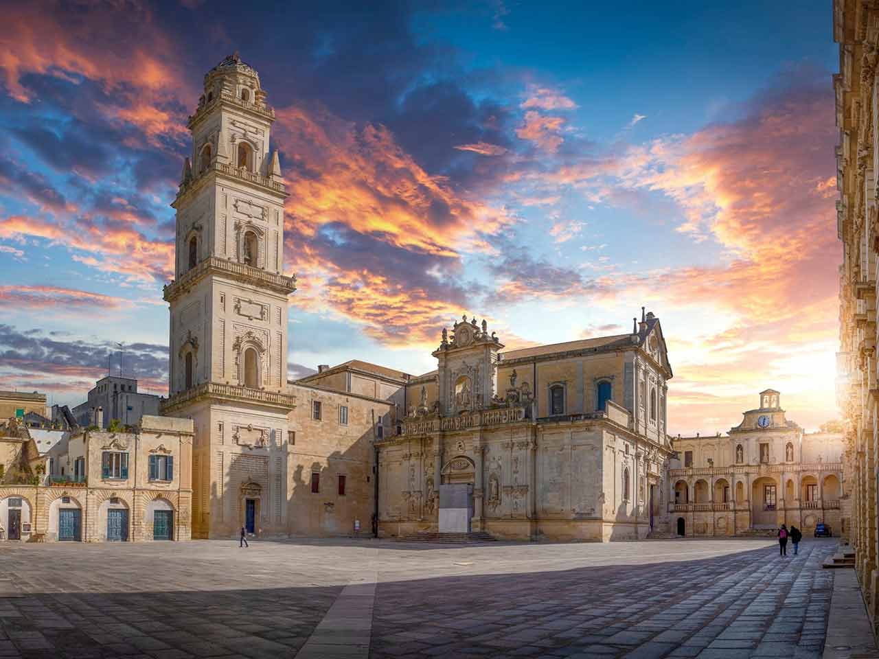 Salento in camper in bassa stagione: Piazza del Duomo a Lecce.