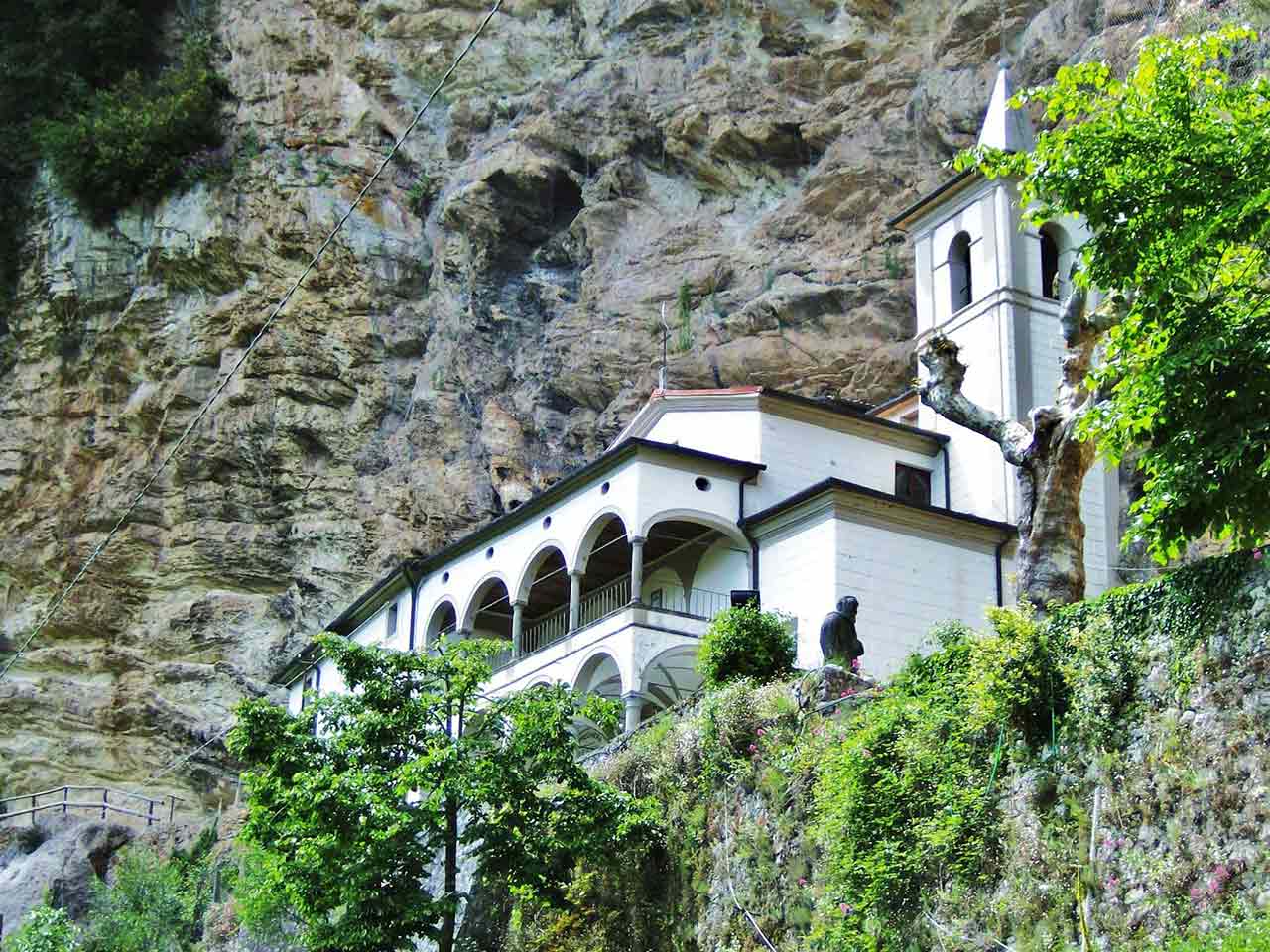 Eremo di Calomini a Fabbriche di Vergemoli - Cosa vedere in Garfagnana