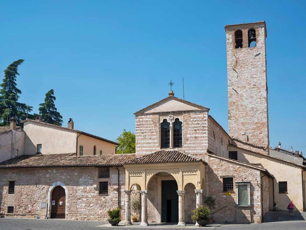La collegiata di Santa Maria Infraportas a Foligno (PG).