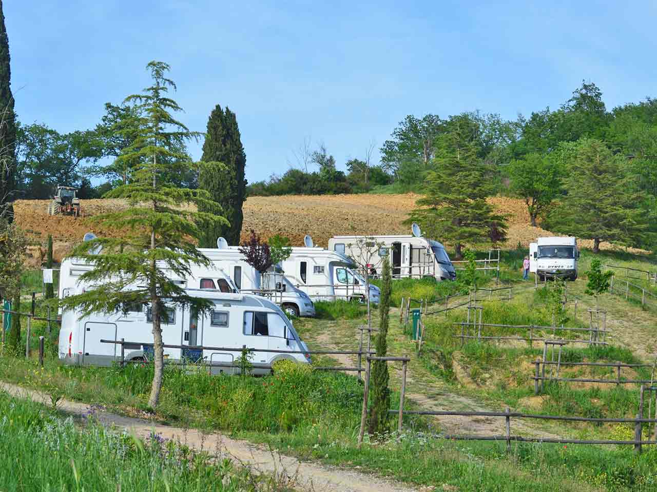 Il Podere Santa Clorinda a Gavorrano (GR), tra i migliori agricampeggi in Toscana.