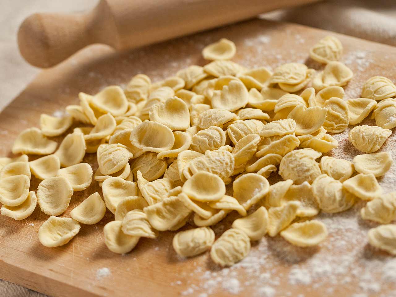 Le orecchiette, uno dei piatti tipici pugliesi da non perdere secondo il PLEINAIRCLUB.