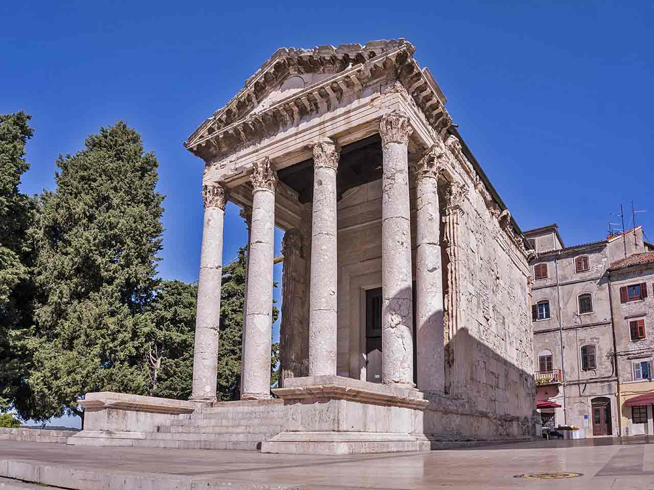 Viaggi in camper 2024: Il Tempio di Augusto a Pola