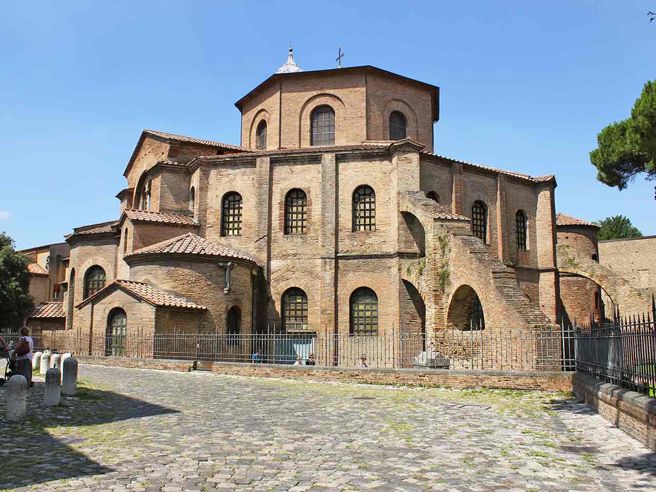 Pasqua e Pasquetta in camper: la Basilica di San Vitale a Ravenna