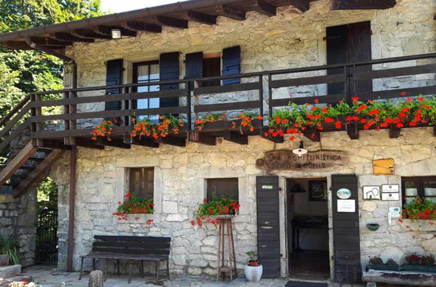Agriturismo e centro ippico campo di bonis