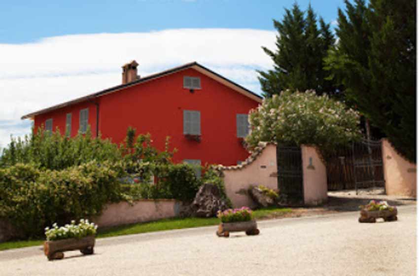 Agriturismo rosso di sera
