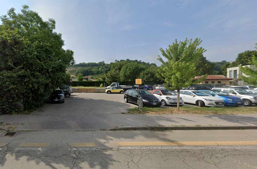 Parcheggio alba