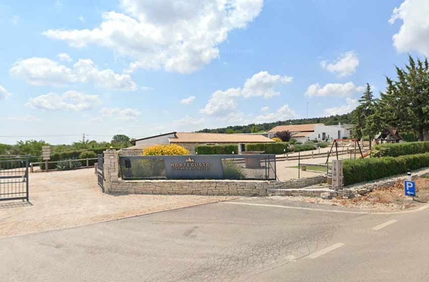 Area sosta camper "montegusto" - castel del monte