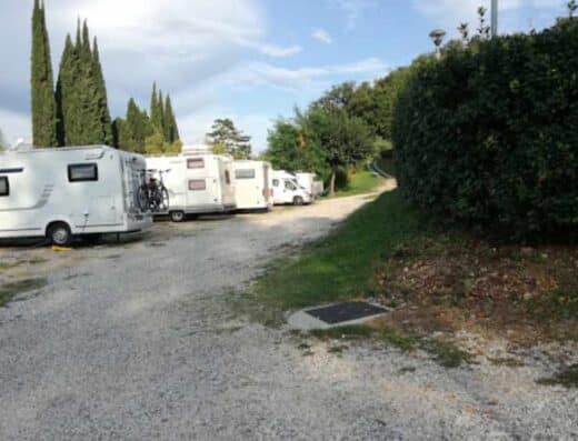 AREA SOSTA CAMPER PARADISO