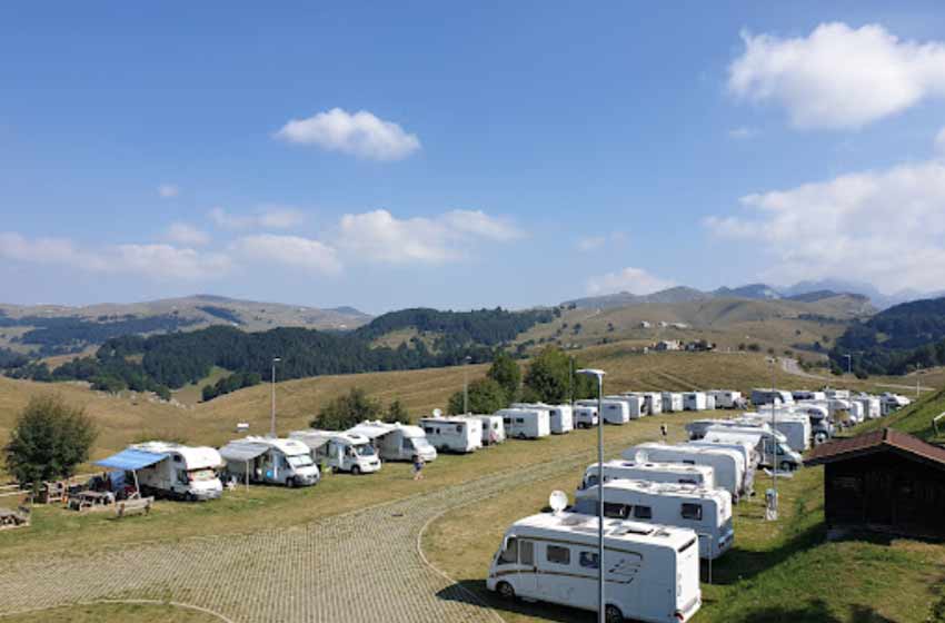 Area sosta camper conca dei parpari - rovere' veronese