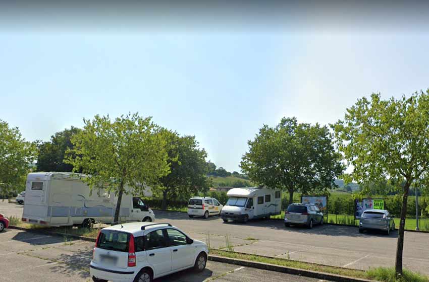 Sosta camper fratta terme