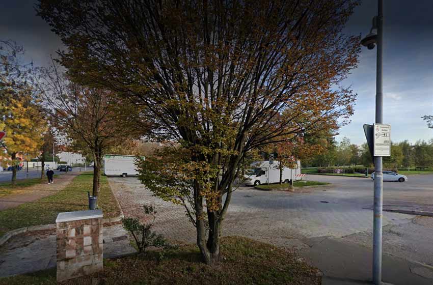 Area sosta camper - bollate