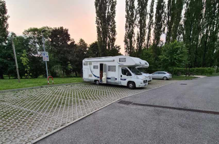 Area sosta camper buttrio