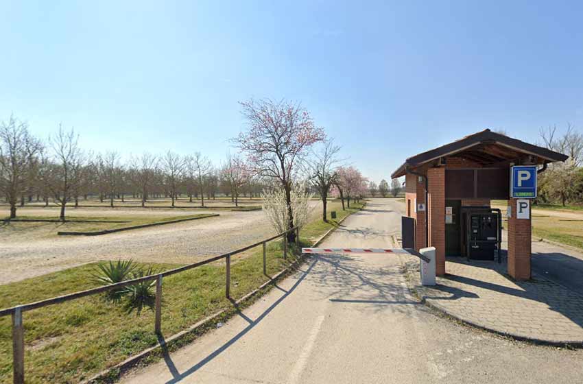 Area sosta camper certosa