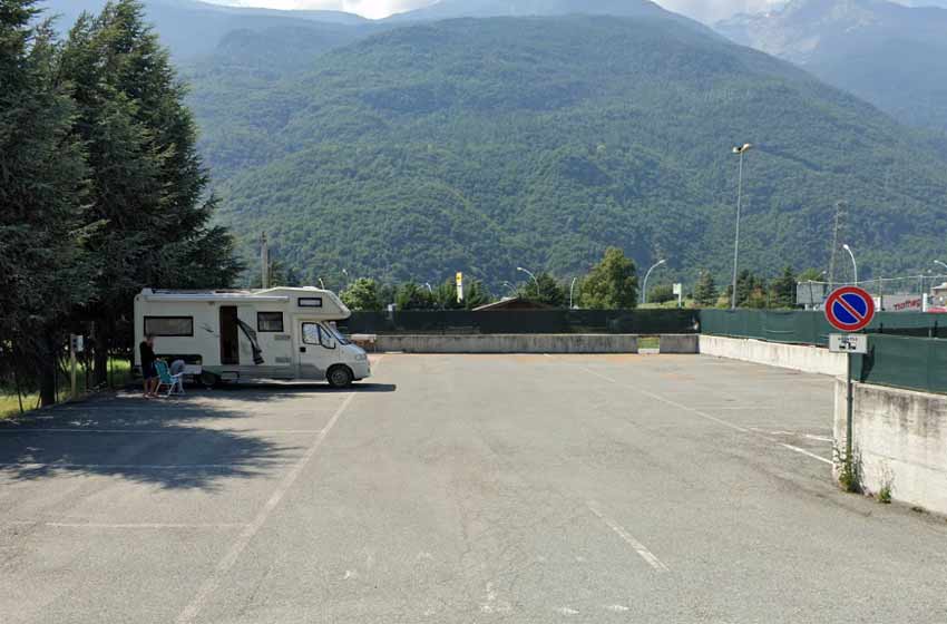 Area sosta camper - châtillon