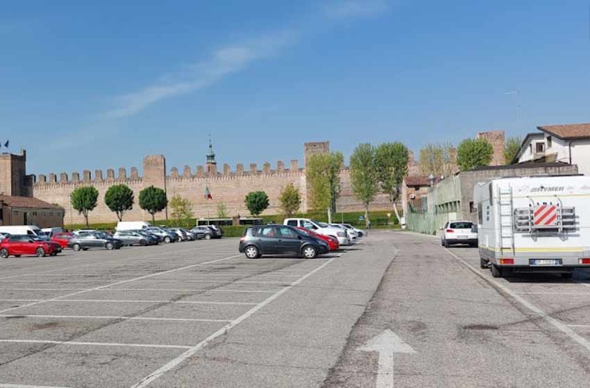 Parcheggio milite ignoto