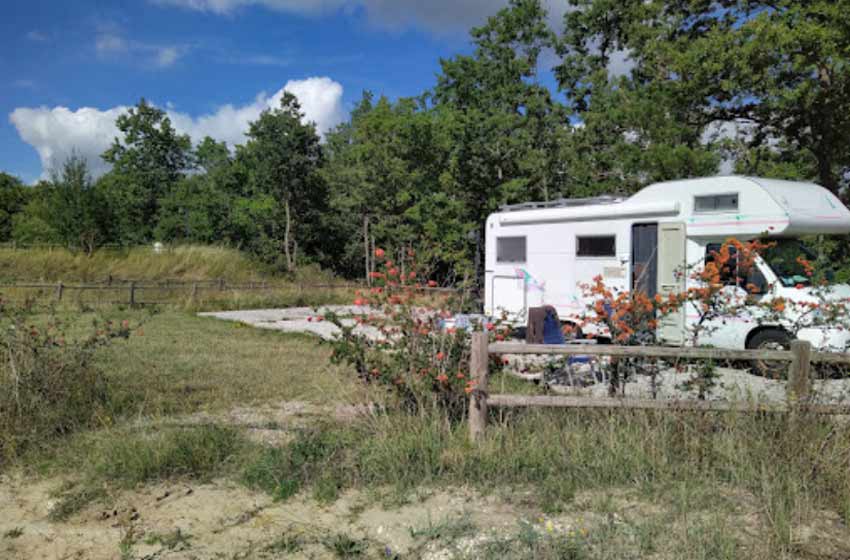 Area sosta camper civitacampomarano