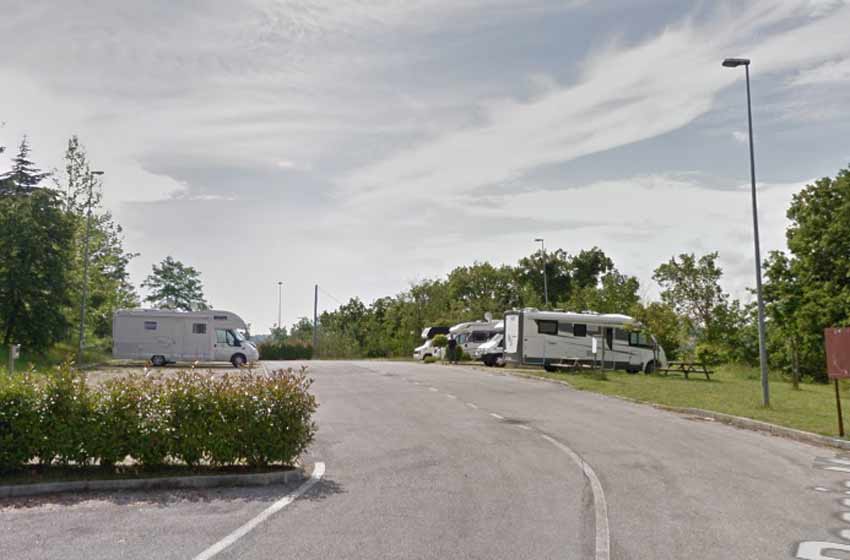 Area sosta camper corinaldo