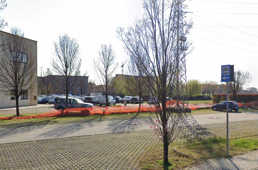 Area sosta camper - crema