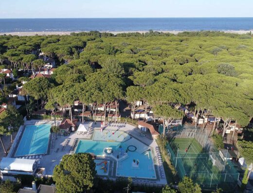 CAMPING MARE E PINETA