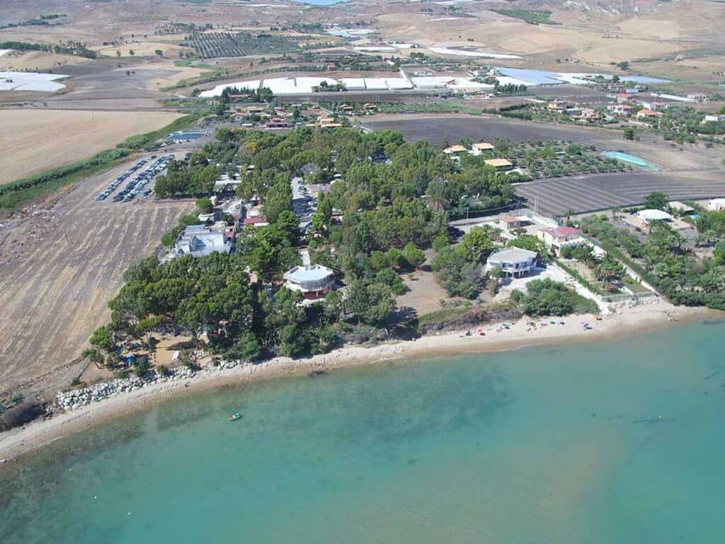 L'Eurocamping Due Rocche a Butera (CL), dove puoi vivere le vacanze in campeggio con i vantaggi della Sicily Camping Card.
