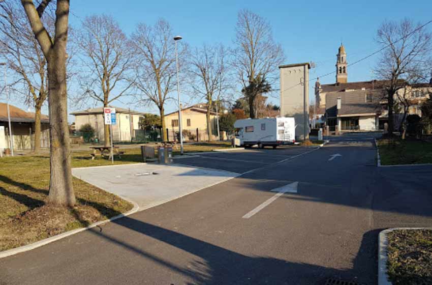 Area sosta comunale fratta polesine