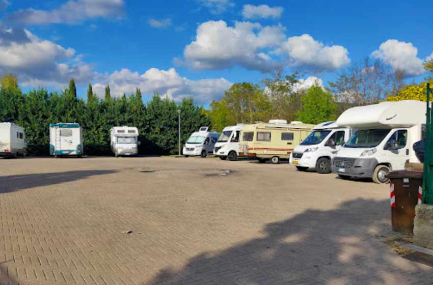 Area sosta camper di greve