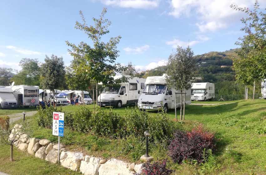 Area sosta camper - la cantina del vino barga