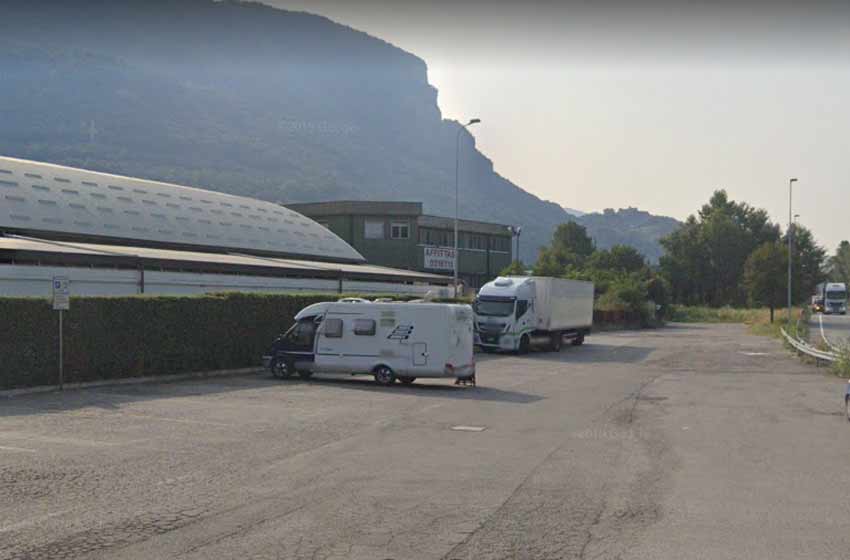 Area sosta camper - lecco