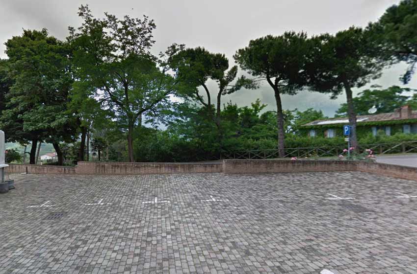 Parcheggio camper longiano