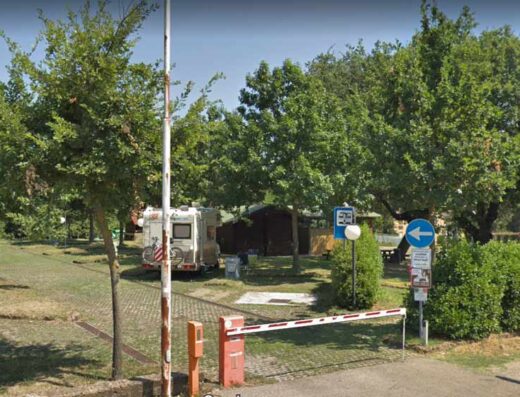 AREA SOSTA CAMPER LUBRIANO