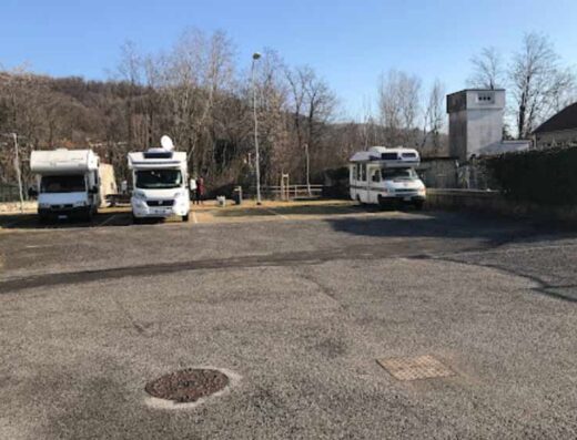 AREA SOSTA CAMPER MANIAGO