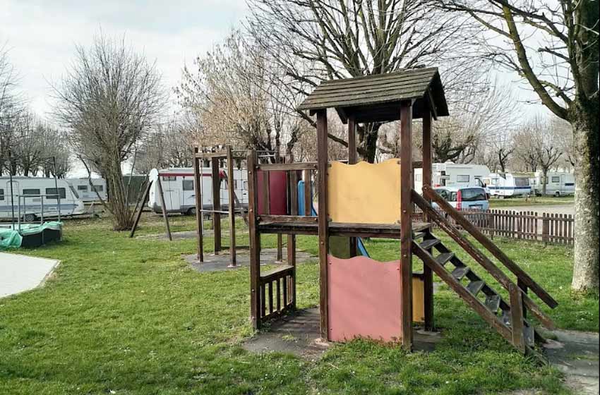 Caravan camping club
