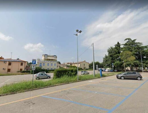 PARCHEGGIO LARGO X MARTIRI
