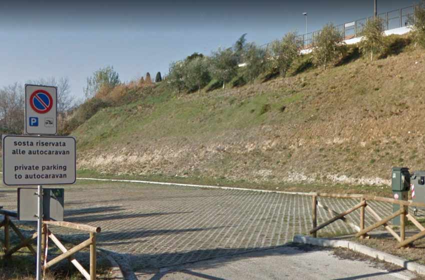 Area sosta camper montefalco