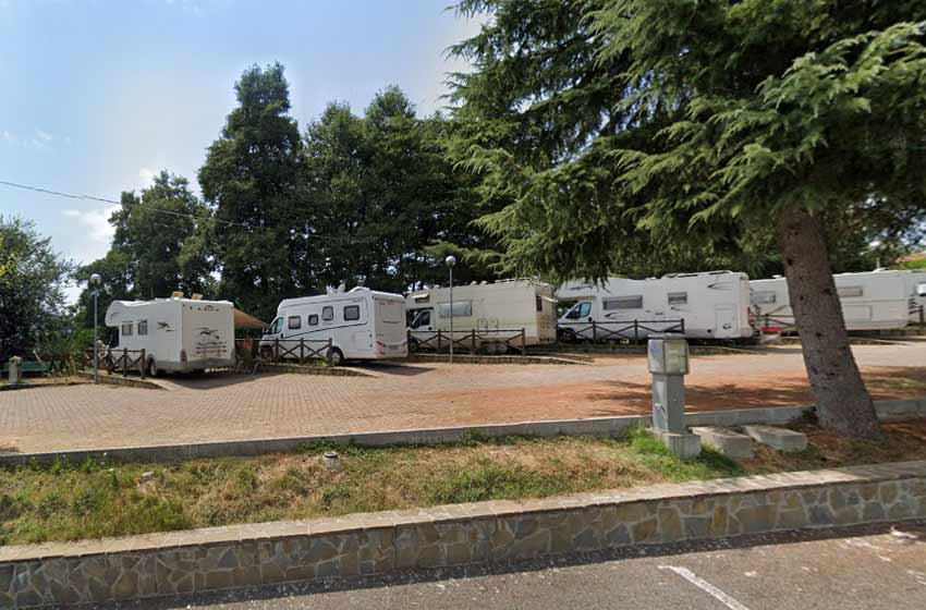 Area sosta camper lago sirino