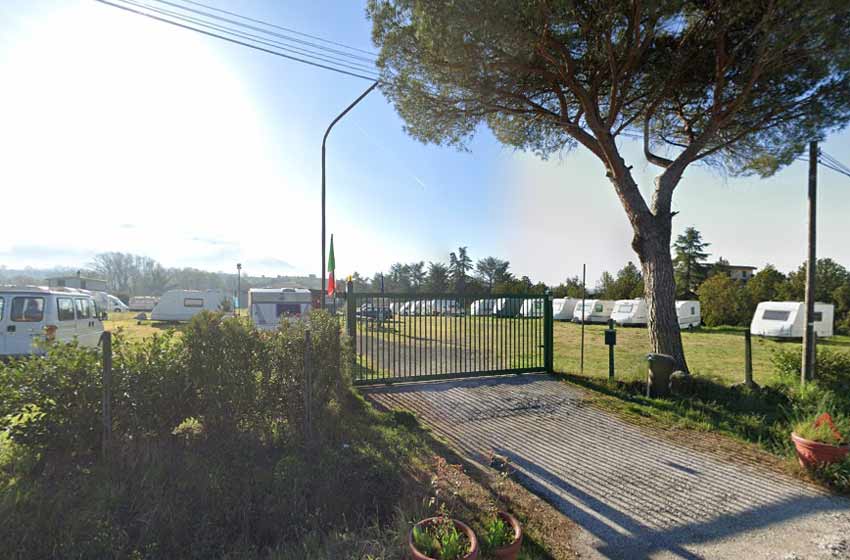 Risparmiare in camper a Roma e nel Lazio: l'Area Sosta di Palombara Sabina (RM).
