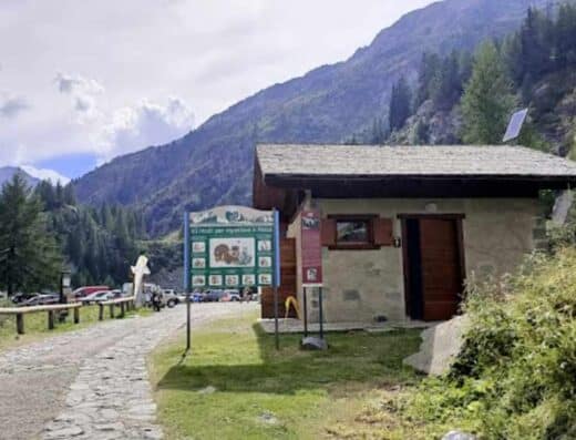 PARCHEGGIO AUTO E CAMPER LAGO MALGA BISSINA