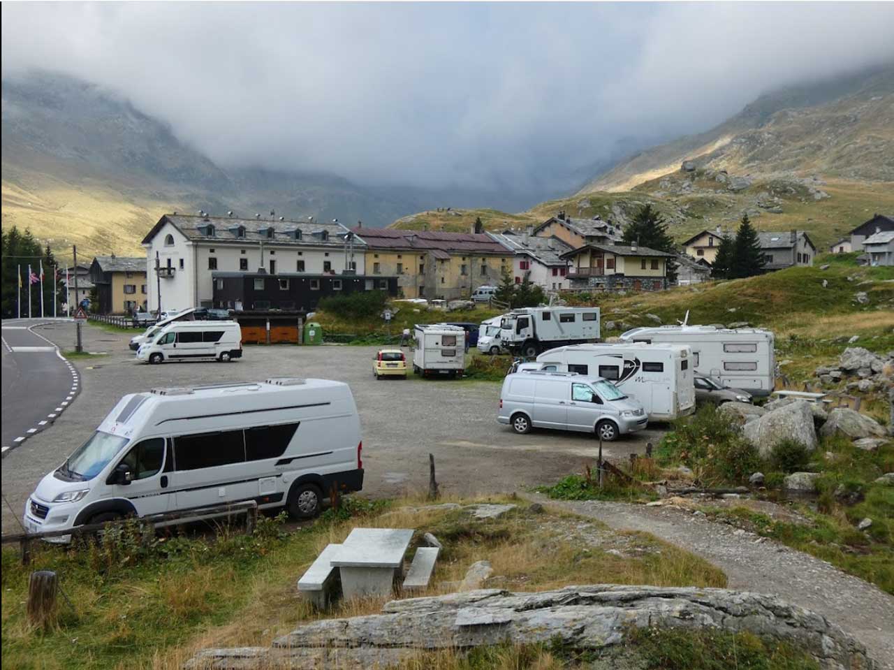 Parcheggio passo dello spluga