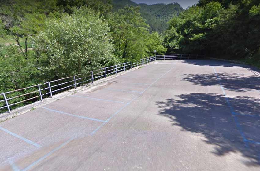 Parcheggio via biforco