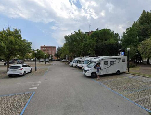 PARCHEGGIO CAMPER DELLA RESISTENZA